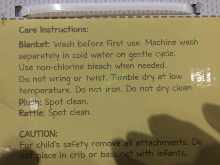 Costco-1011026-Little-Miracles-Cuddle-up-Gift-set-ins