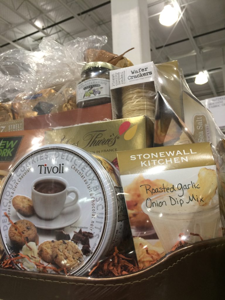 Costco1072552 HoudiniFabricGiftBasketpart2 CostcoChaser