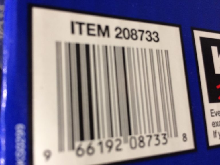 Kirkland Signature StretchTite 12″ X 3000′ Premium Plastic Food Wrap