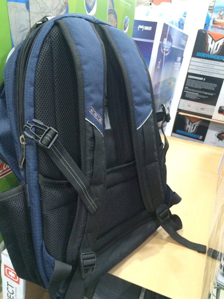 mochila ogio costco