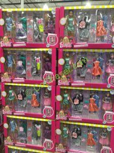 Costco-1137945-Barbie-Ultimate-Closet-Giftset-all