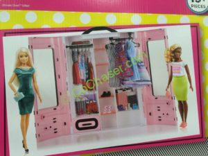 Costco-1137945-Barbie-Ultimate-Closet-Giftset-pic2