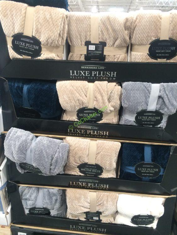 Costco-1146054-Berkshire-Life-Luxurious-Plush-Throw-all