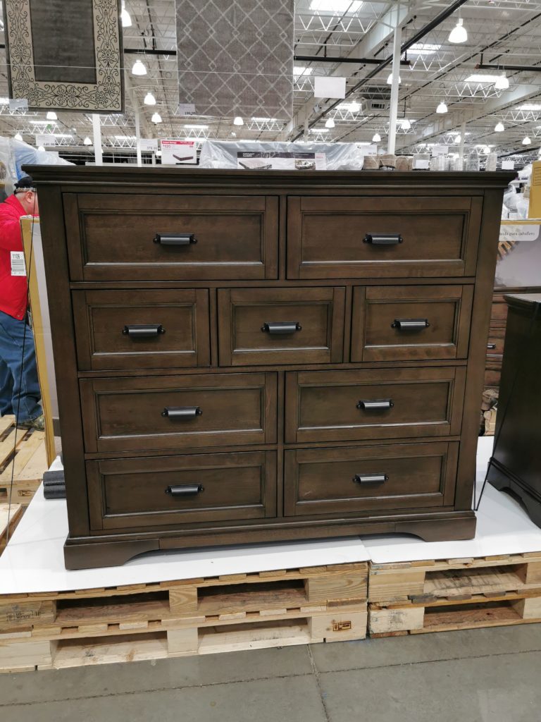 Universal Broadmoore Vayden Gentleman’s Chest CostcoChaser