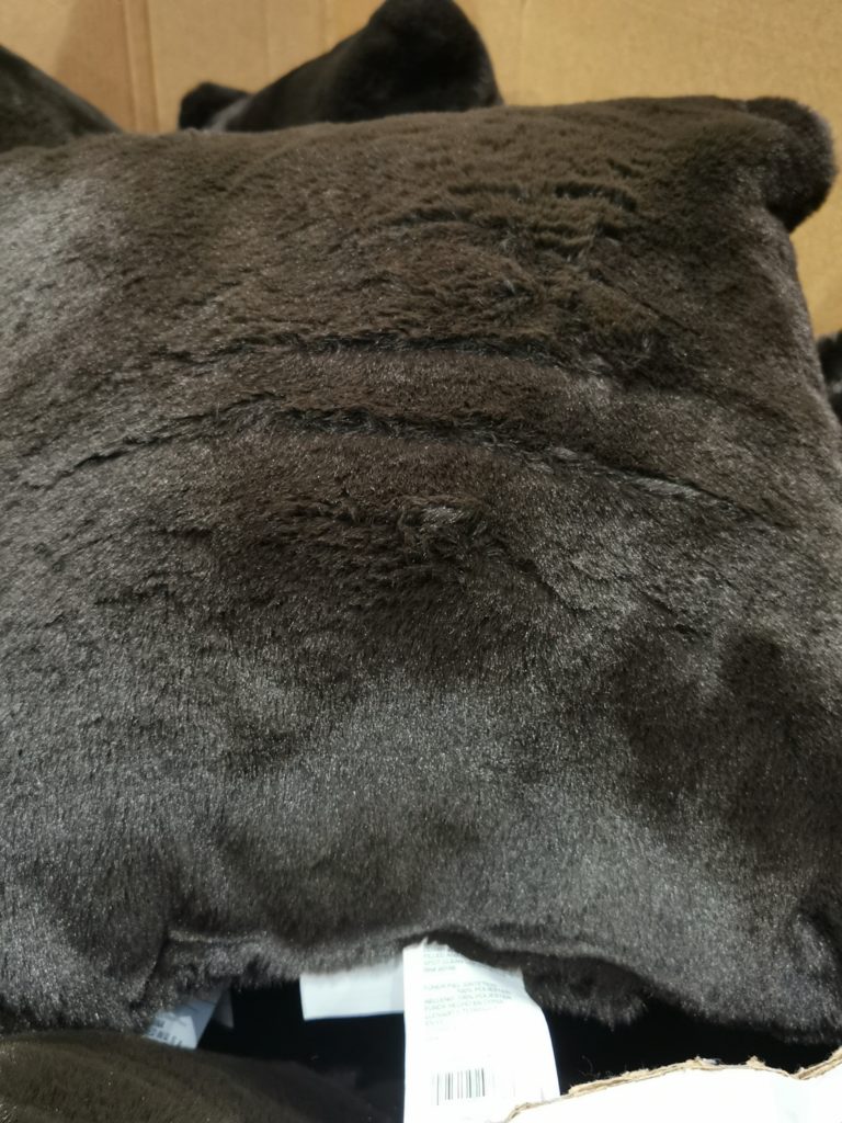 Costco1269800BrenWoodOriginalsFauxFurPillow2 CostcoChaser