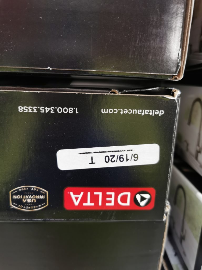 Costco1600304DeltaVarosPulldownKitchenFaucet1 CostcoChaser