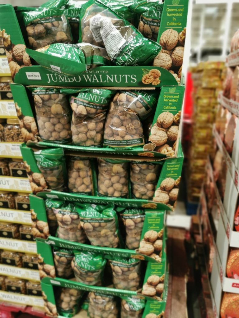 Costco1467831SnakYardinShellWalnutsall CostcoChaser