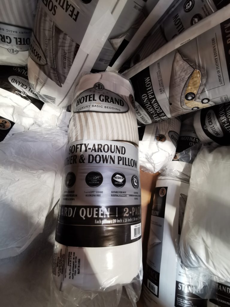 Costco1310002HotelGrandSoftyAroundStandardQueenPillow4