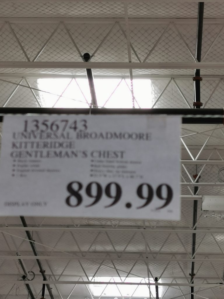 Costco1356743UniversalBroadmooreKitteridgeGentlemansChesttag