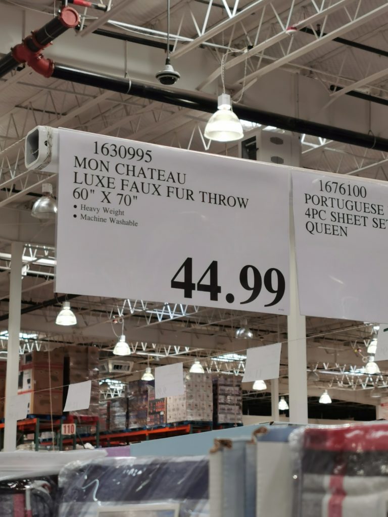 Costco1630995MONChâteauLUXEFAUXFURThrowtag CostcoChaser