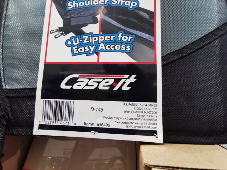Costco1656496CaseIT3ZipperBinder1 CostcoChaser