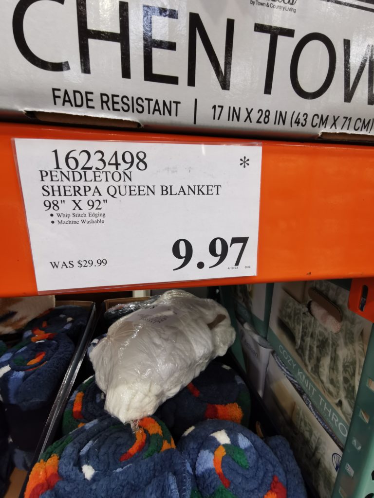 Costco16234991623498PendletonSherpaBlankettag CostcoChaser