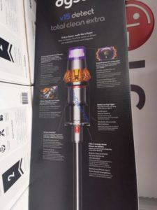 Costco-1711427-Dyson-V15-Detect-Total-Clean-Extra-Stick-Vacuum8