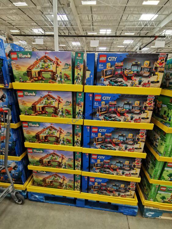 LEGO Car Garage or Horse Stable