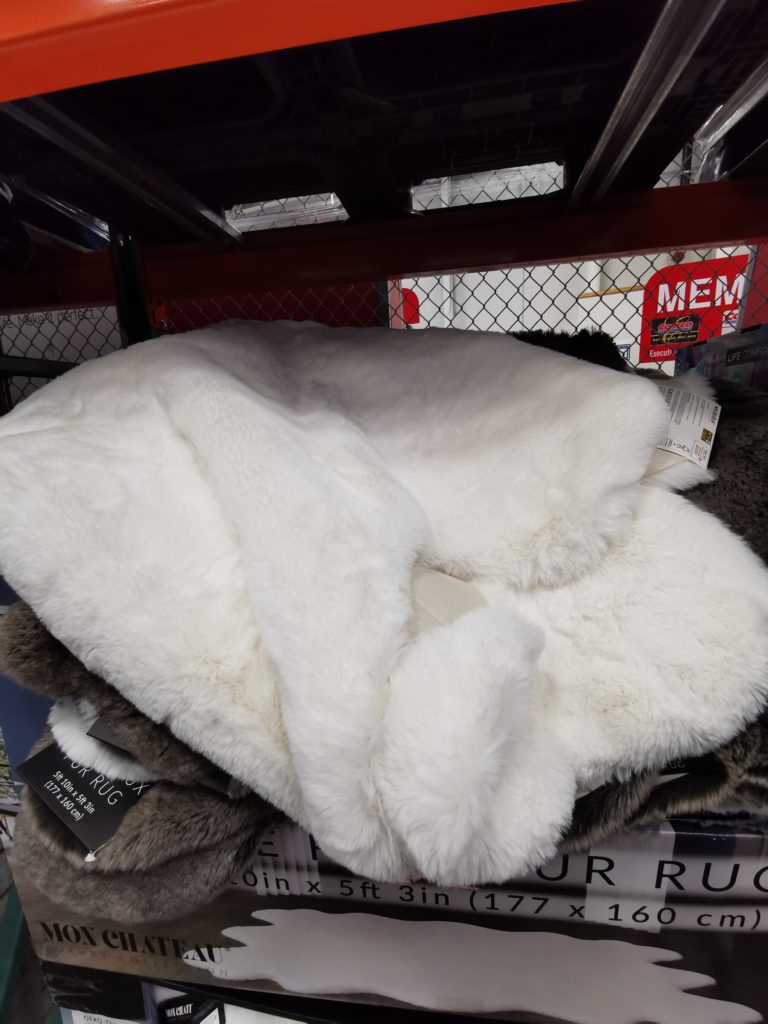 Costco1731864MONChâteauLUXEFAUXFURRug CostcoChaser